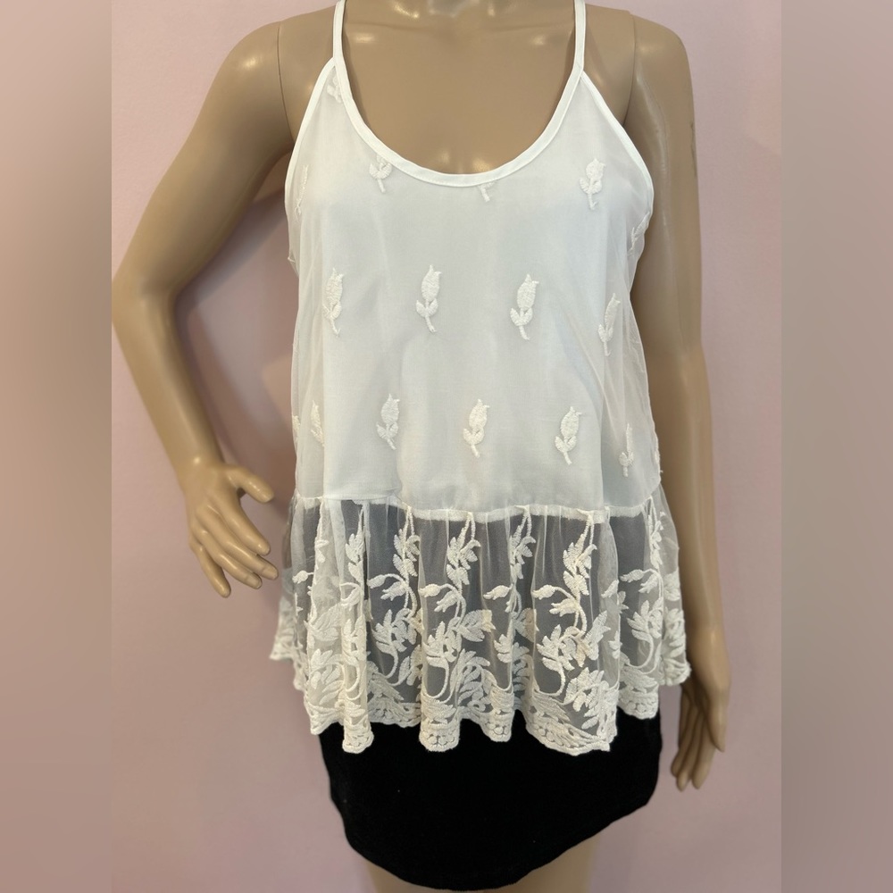 Romeo+ Juliet cream lace spaghetti strapped tank top